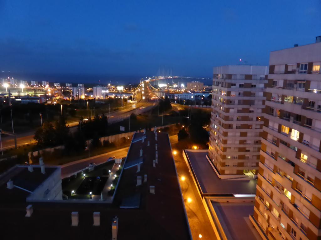 A View To The River Tejo - Sixtyfive Boutique Home ลิสบอน ภายนอก รูปภาพ