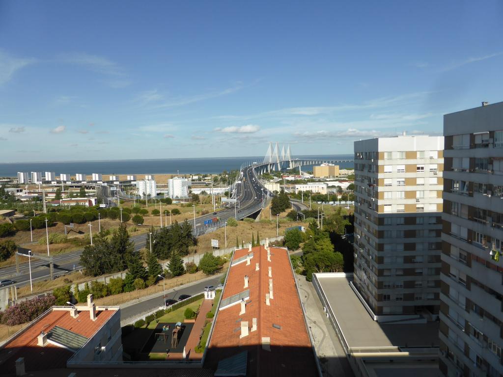 A View To The River Tejo - Sixtyfive Boutique Home ลิสบอน ภายนอก รูปภาพ